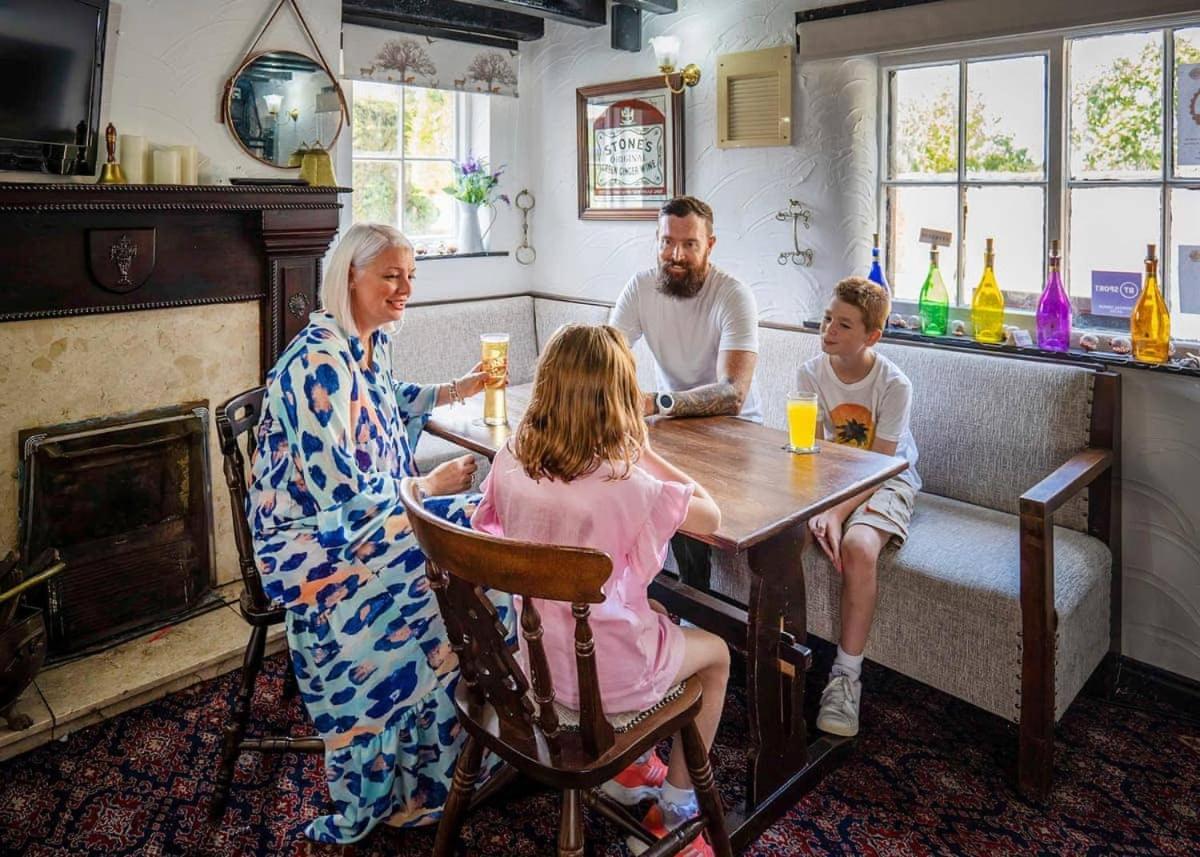 White Rose Country Cottages Thormanby Екстериор снимка